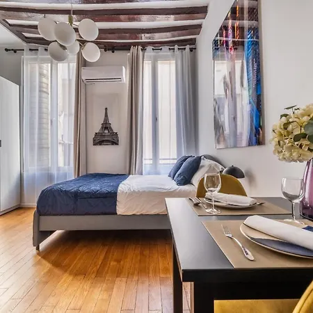 Charming Flat , Heart Of Lägenhet Paris